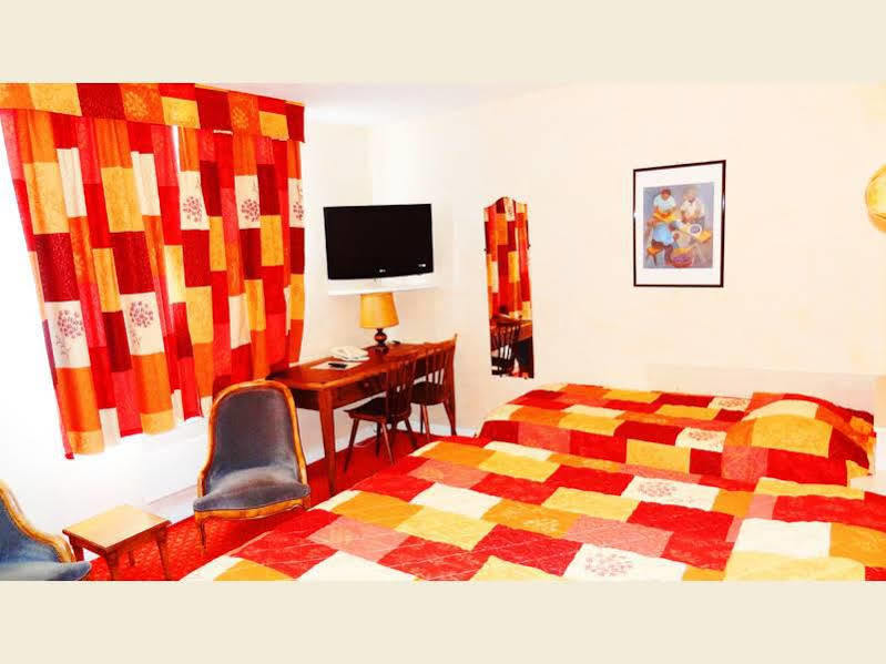 Hotel Logis Calisola Besancon - Soiree Etape Chalezeule